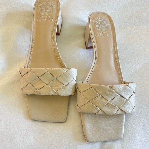 Vince Camuto Semtera Cream Leather Square-Toe Sandals Size 9.5 - Picture 4 of 5